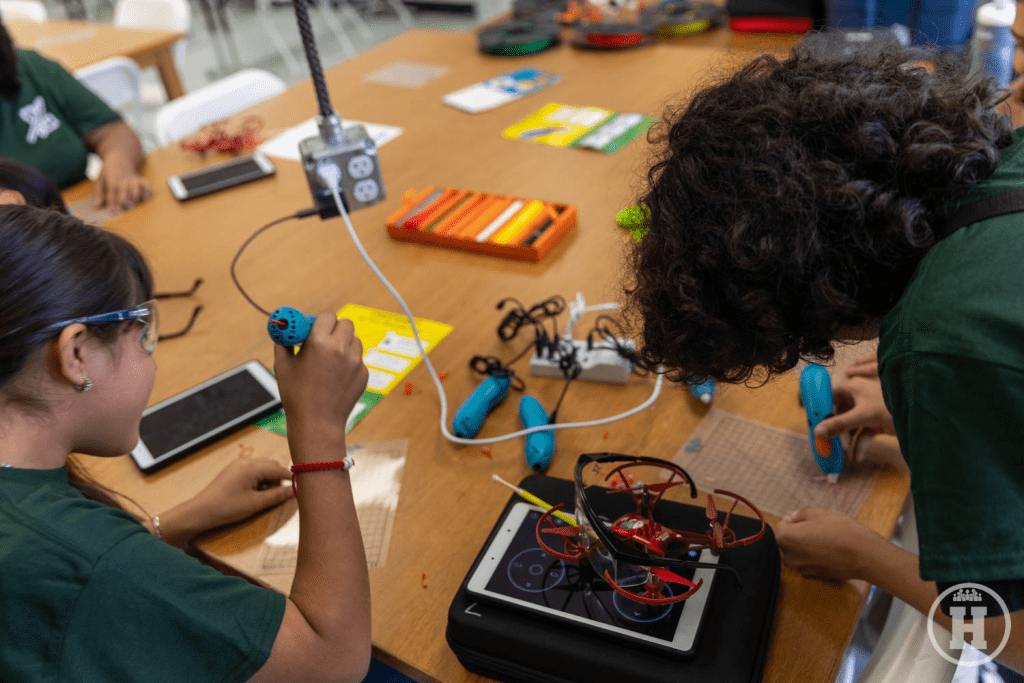 hisd students tinkering in makerspace